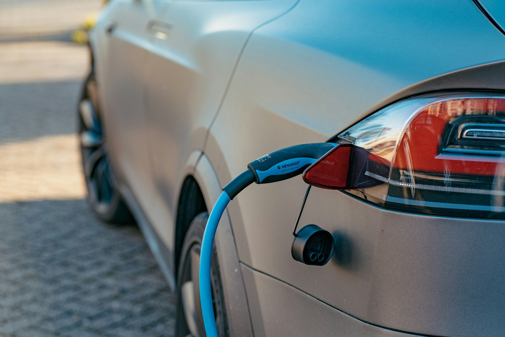 Elektro-Auto aufladen bei RATAGS